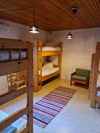 Хостелы Silver Fox Hostel Экясломполо Кровать в общем 6-местном номере для женщин-1